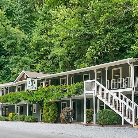 Hickory Falls Inn チムニー・ロック エクステリア 写真